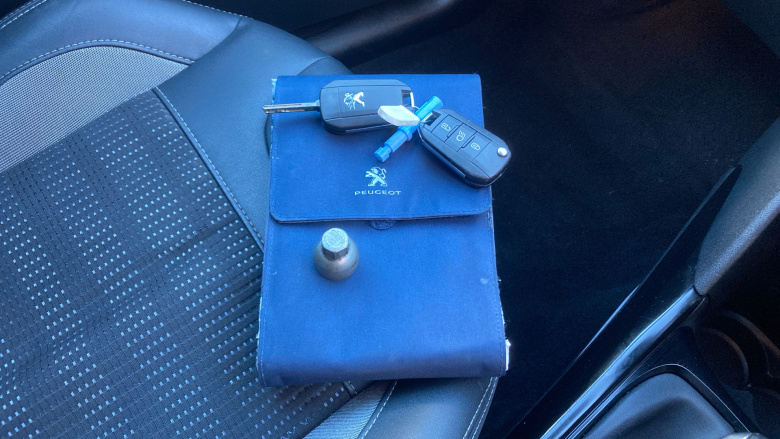 Peugeot 2008 1.6 BlueHDi 100 Allure 5dr Diesel Estate